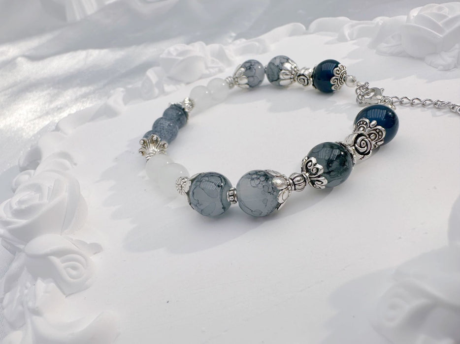 Handgemachter Armschmuck V06